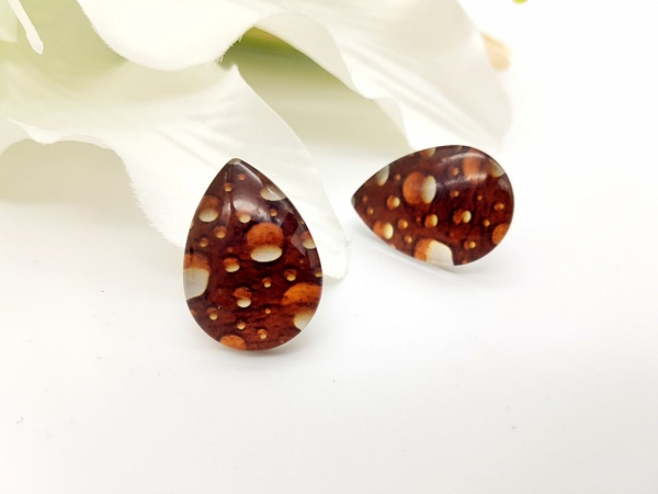 Tropfenform Tropfen Ohrstecker braun